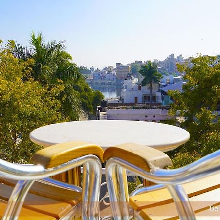 Rajkarn Boutique Villa By 29 Bungalow Udaipur Kültér fotó